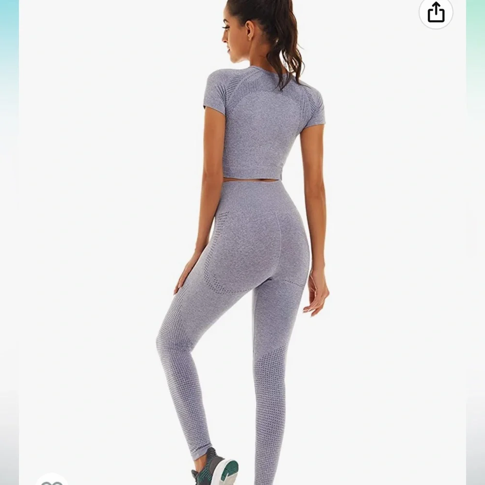 Matching workout set - Picture 3 of 3